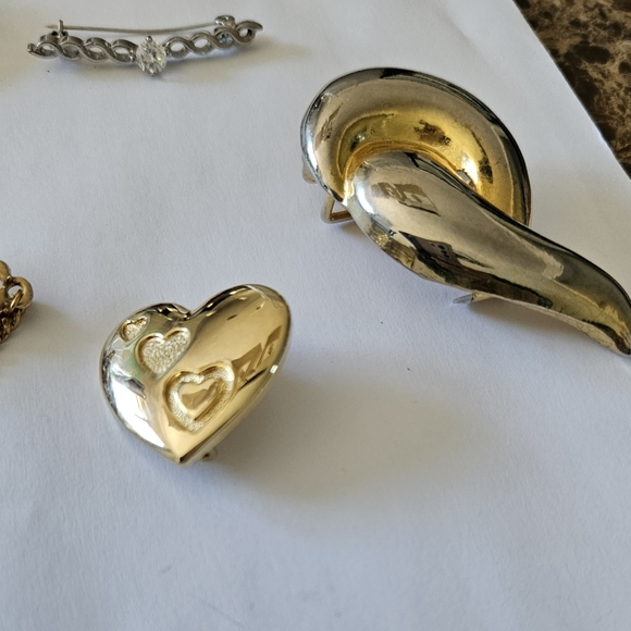 4 gold plated broches - Picture 3 of 5